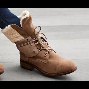UGG Australia Gradin Water Resistant Chestnut Suede Wool Lined Boots‎ 8